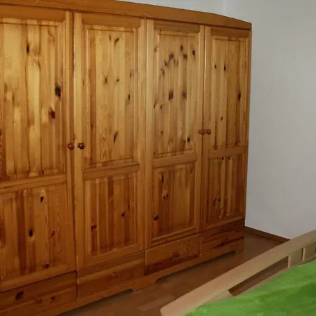 Oeller Apartment *